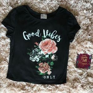 Casual "Good Vibes" Crop Top
